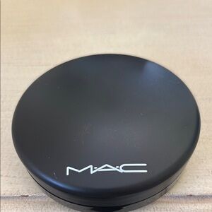 MAC Cosmetics Black Eyeshadow Compact